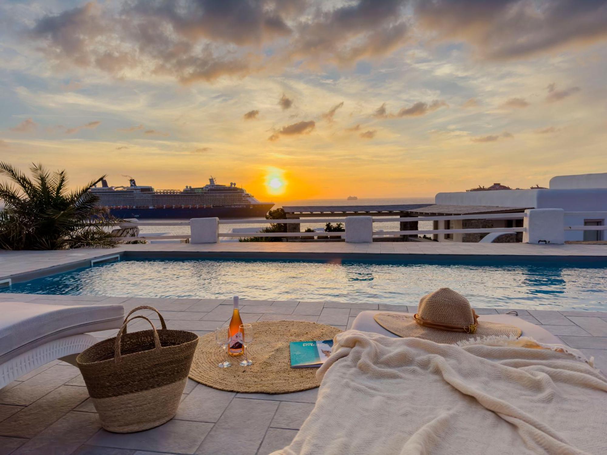 With-Inn Mykonos Suites Tourlos Dış mekan fotoğraf